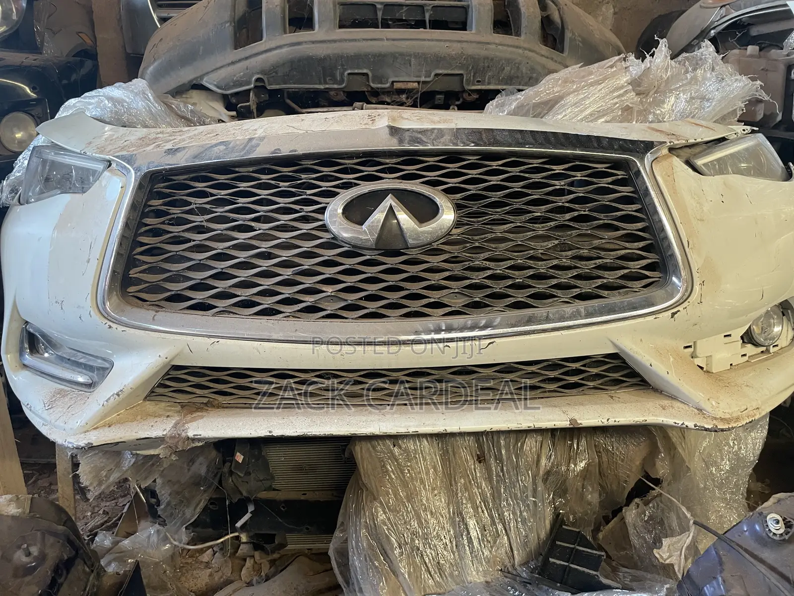 Infinity Q60 2016 Front Cut