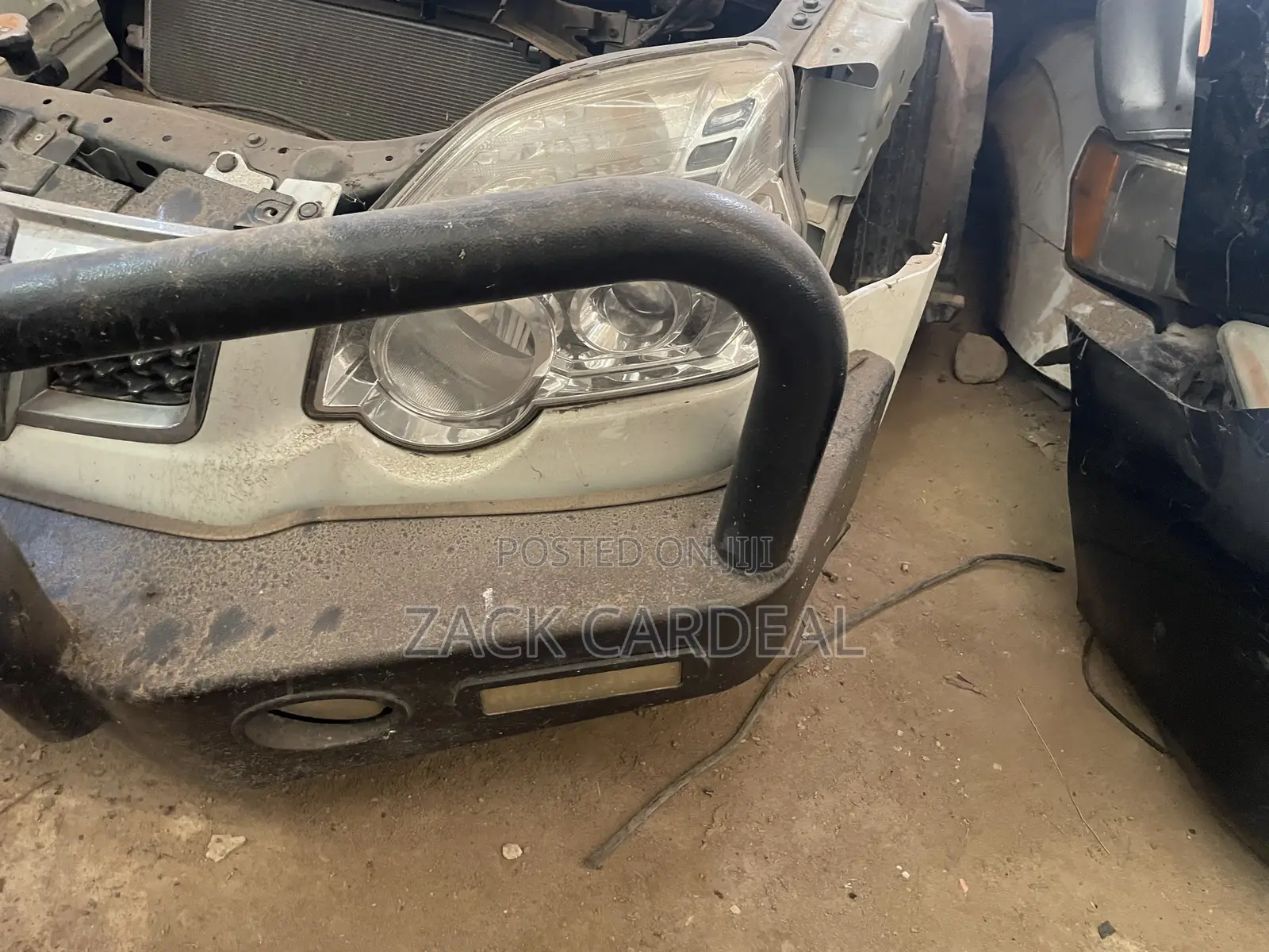 Nissan Xtrail 2012 Front Cut With Guide