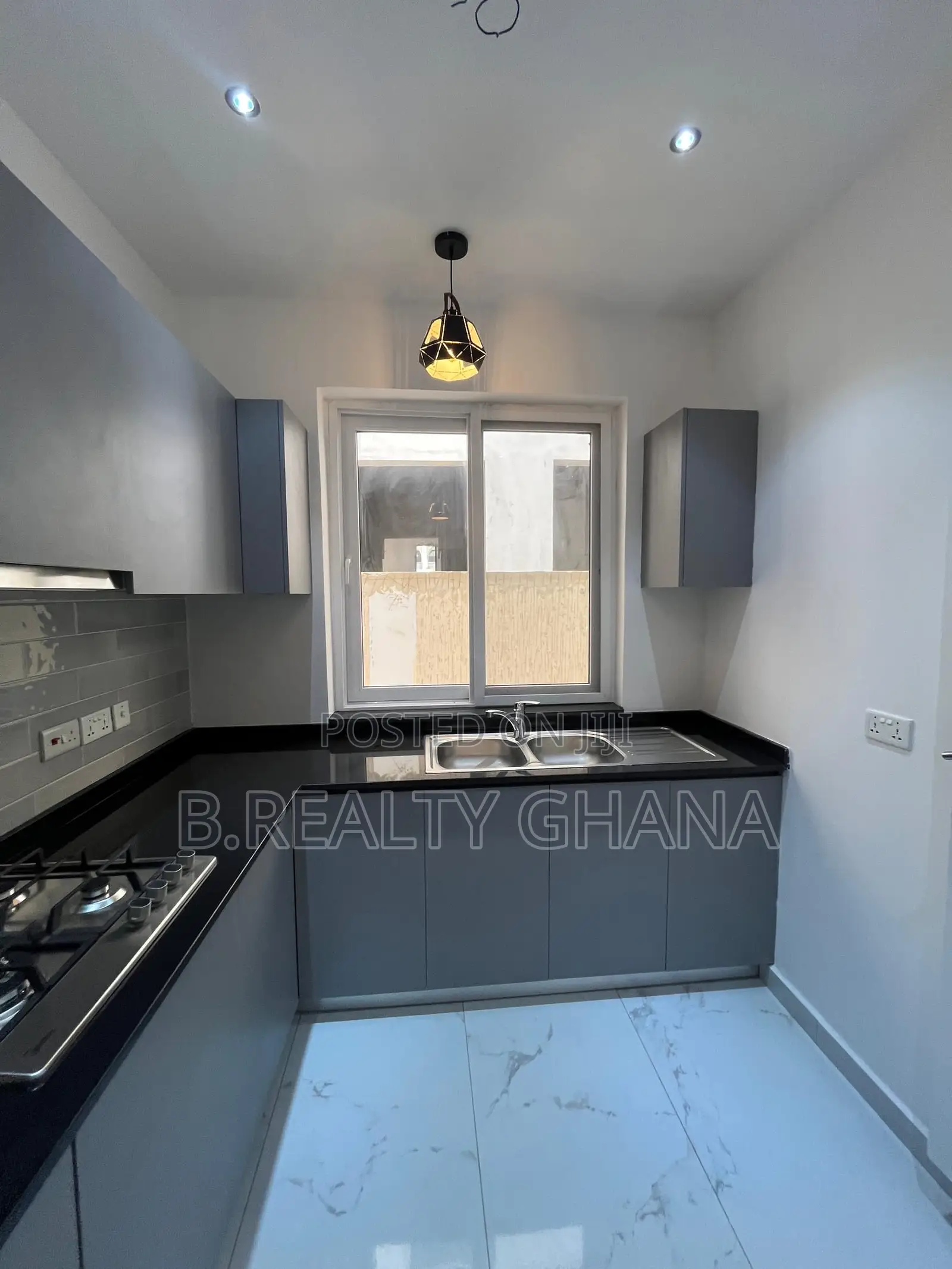 3bdrm Townhouse/Terrace in Spintex for sale