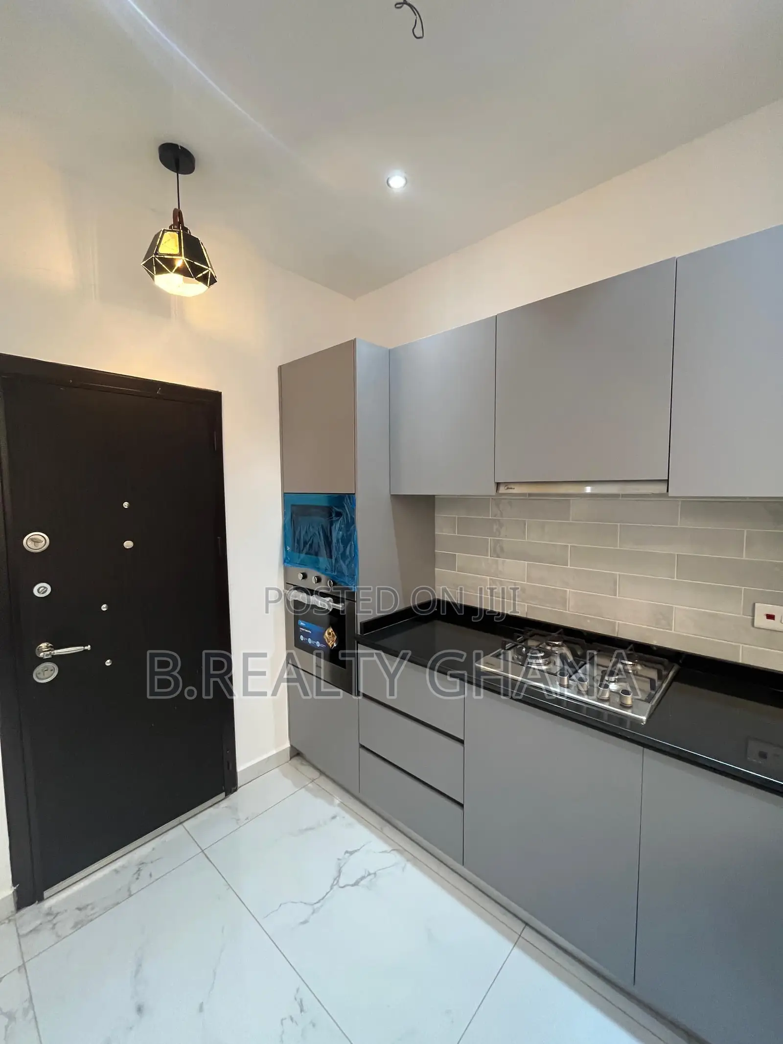 4bdrm Townhouse/Terrace in Spintex for sale