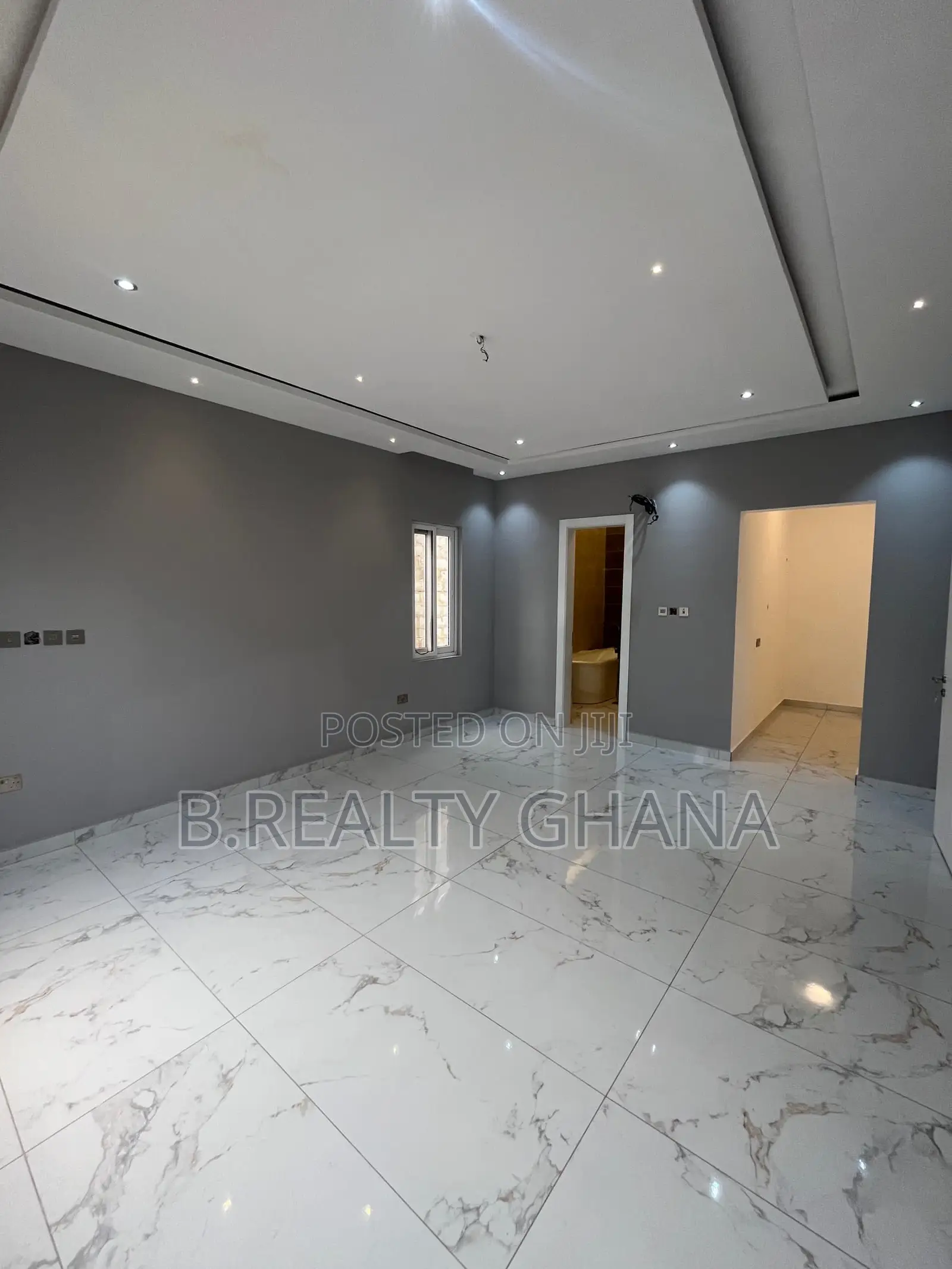 4bdrm Townhouse/Terrace in Spintex for sale