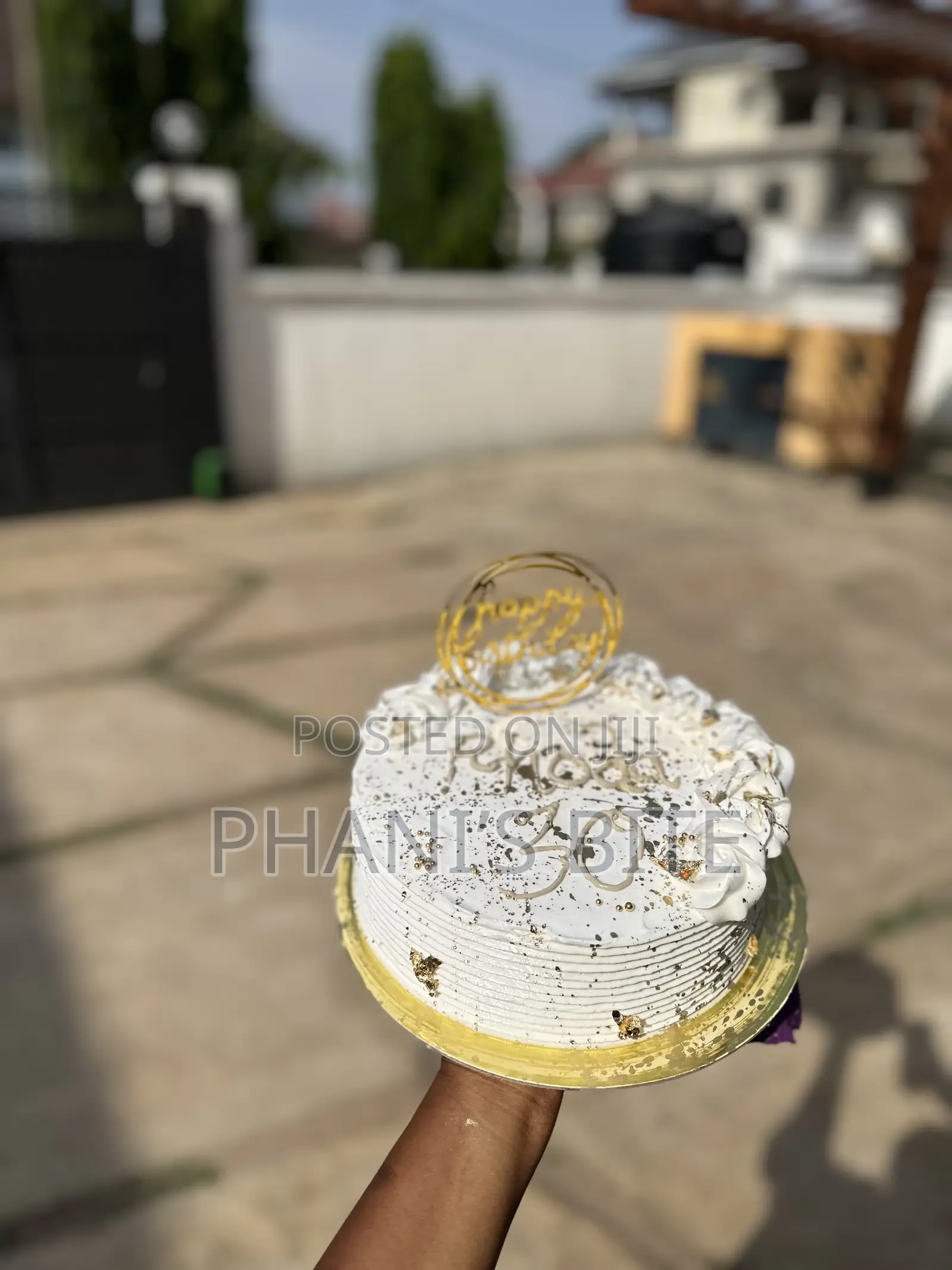 Size 7 Vanilla Cake One Layer