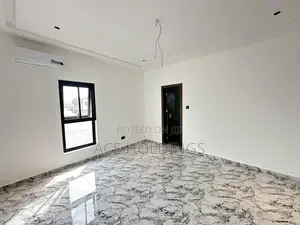 4bdrm House in School Junction, Ashaley Botwe for sale