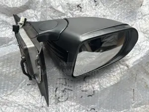 W205 Side Mirror Set Available
