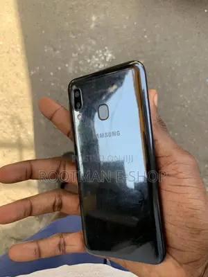 Samsung Galaxy A20 32 GB Black