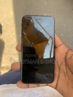 Apple iPhone 7 32 GB Black