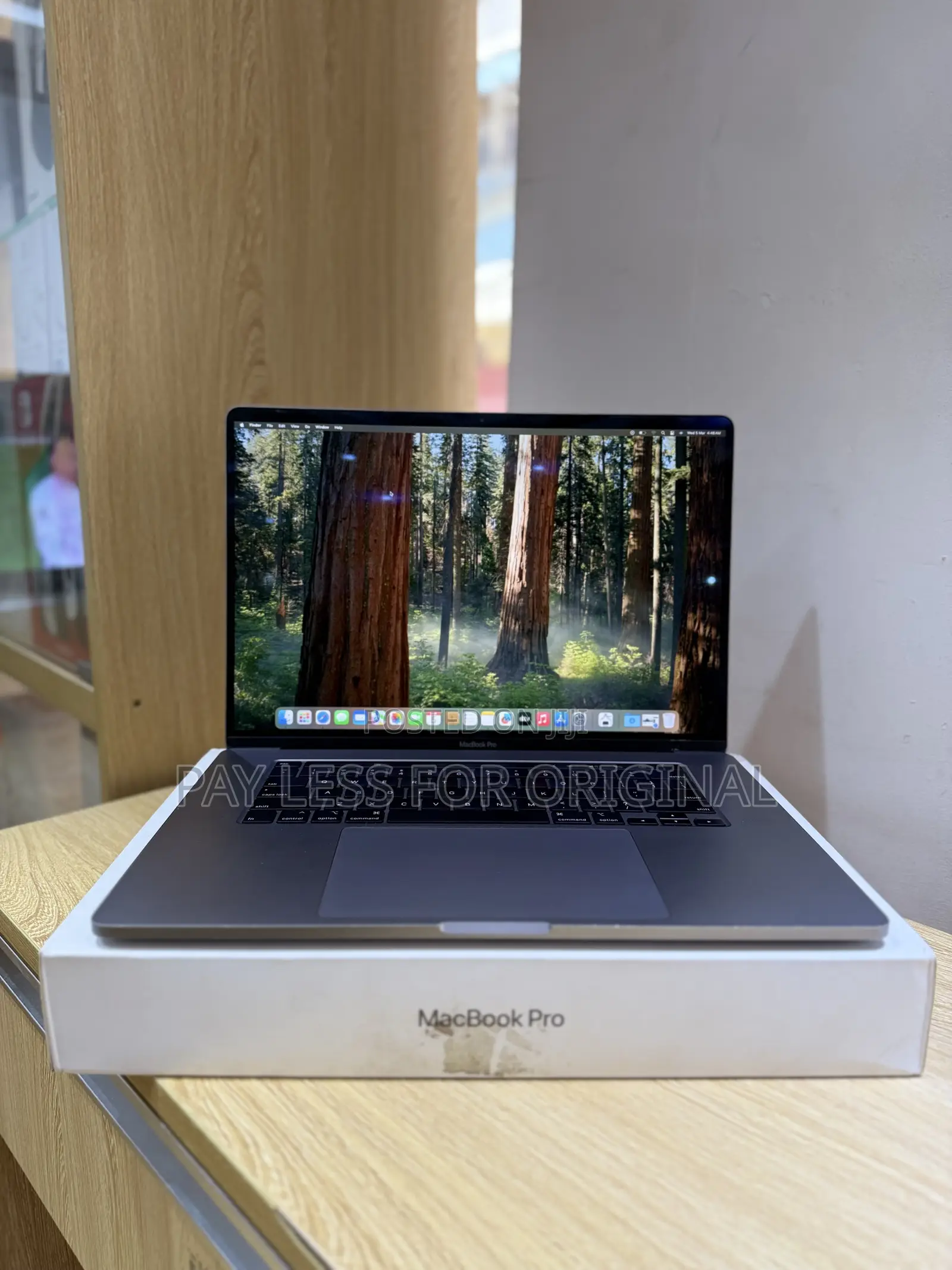 Laptop Apple MacBook Pro 2018 16GB Intel Core I9 SSD 512GB