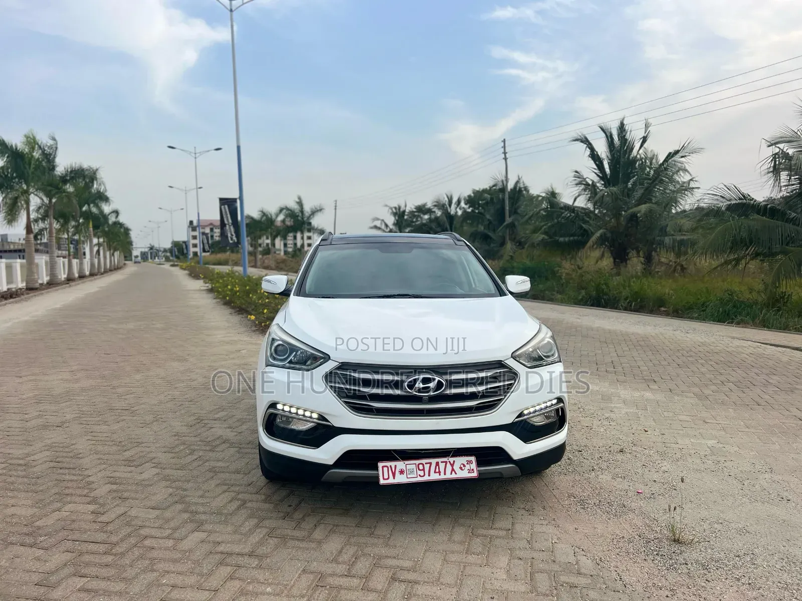 Hyundai Santa Fe Limited AWD 2017 White