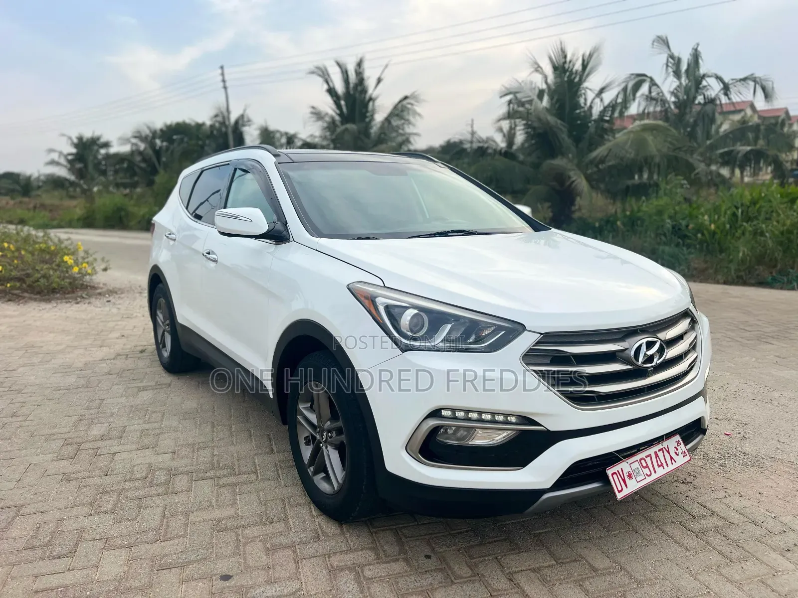Hyundai Santa Fe Limited AWD 2017 White
