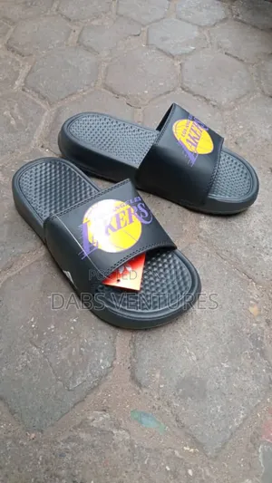 Lakers Slide Wear