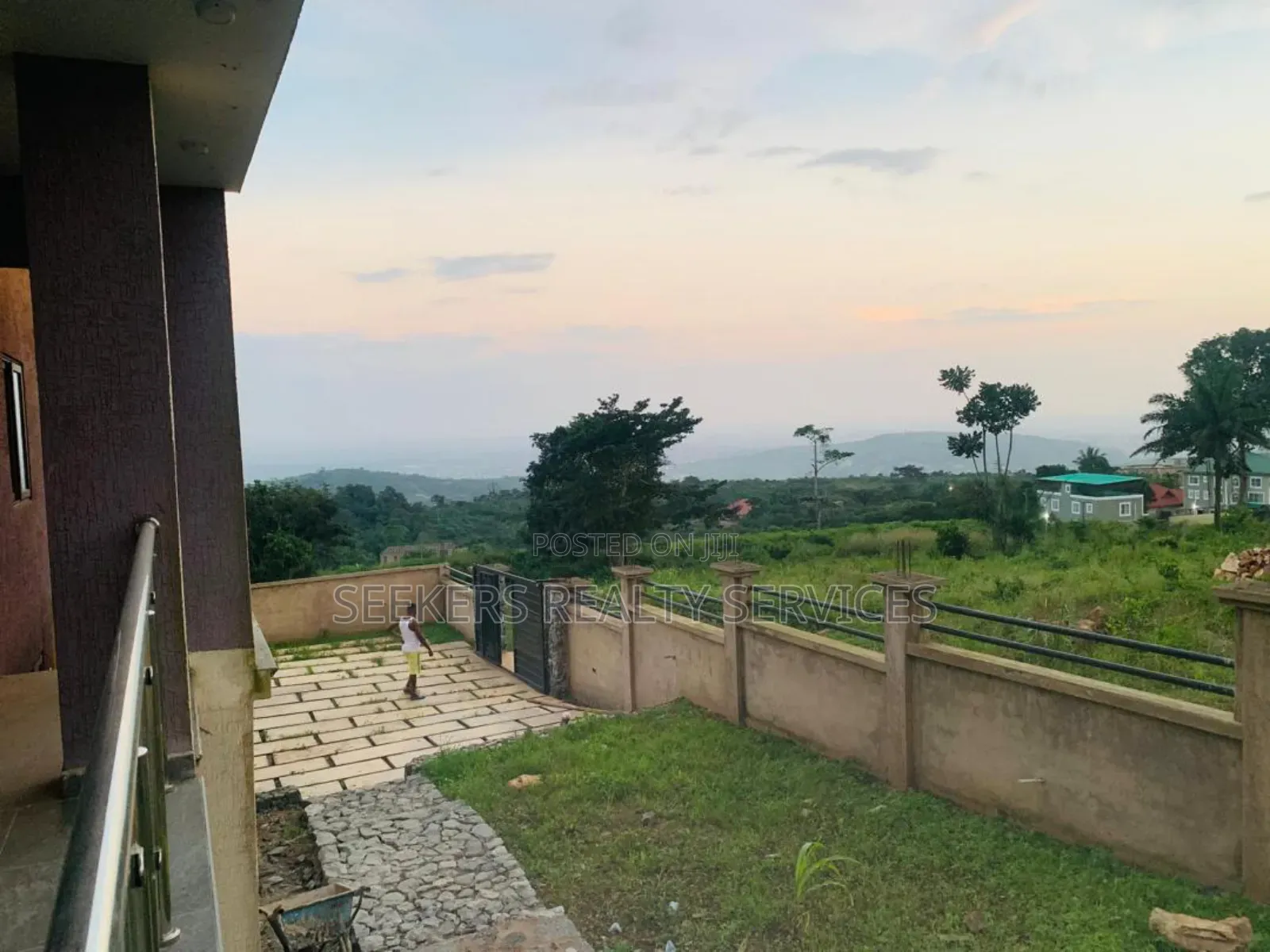 4bdrm House in Seekers Realty, Aburi for sale