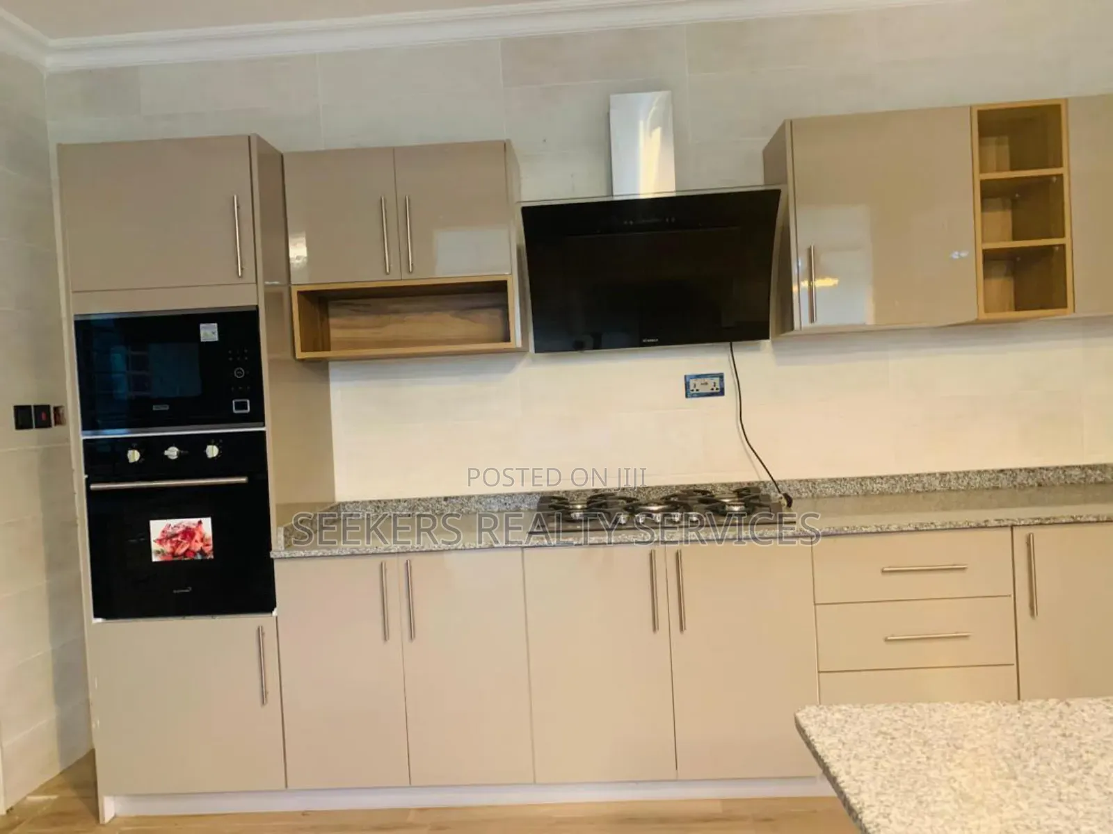 4bdrm House in Seekers Realty, Aburi for sale