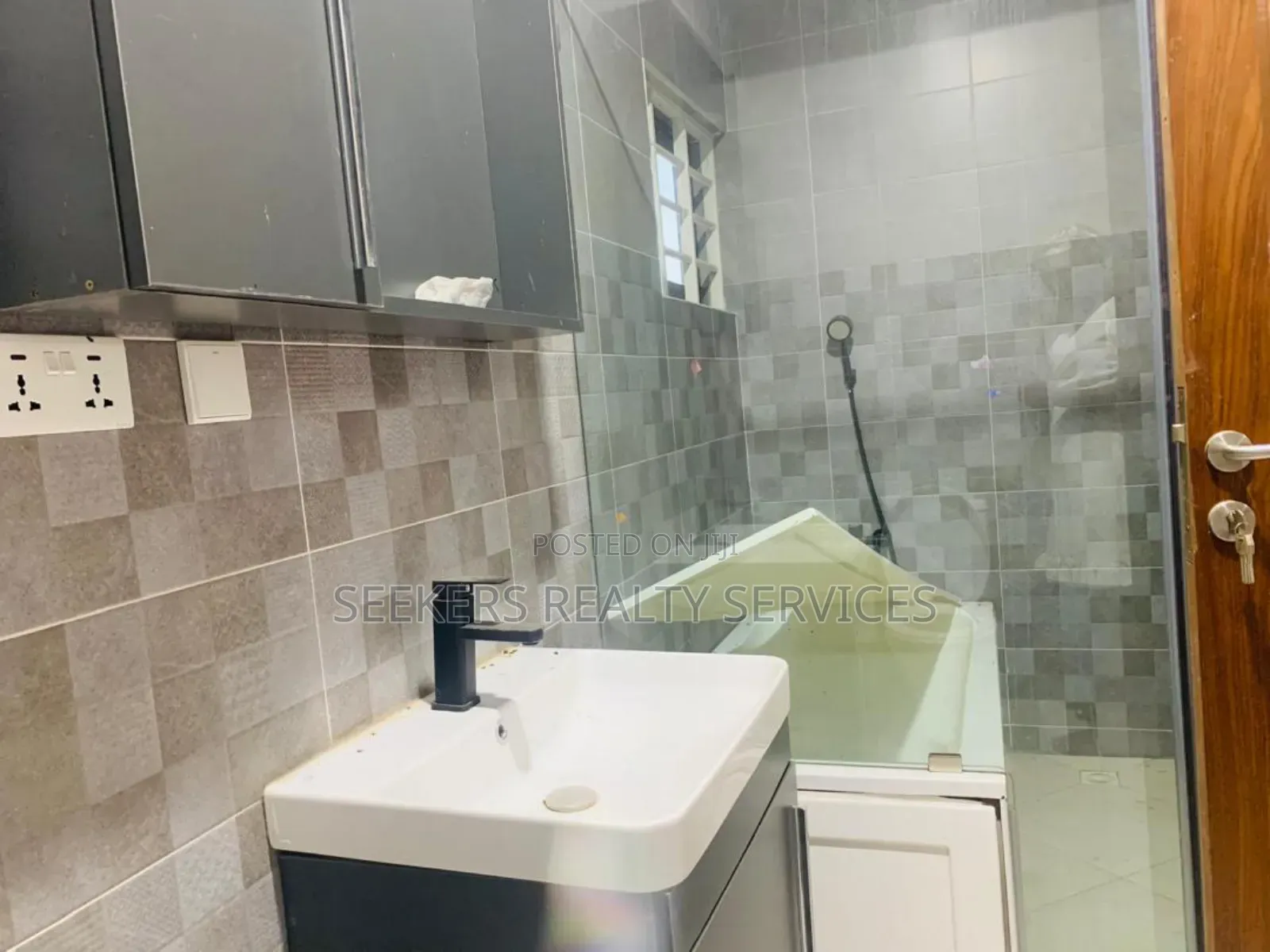 4bdrm House in Seekers Realty, Aburi for sale
