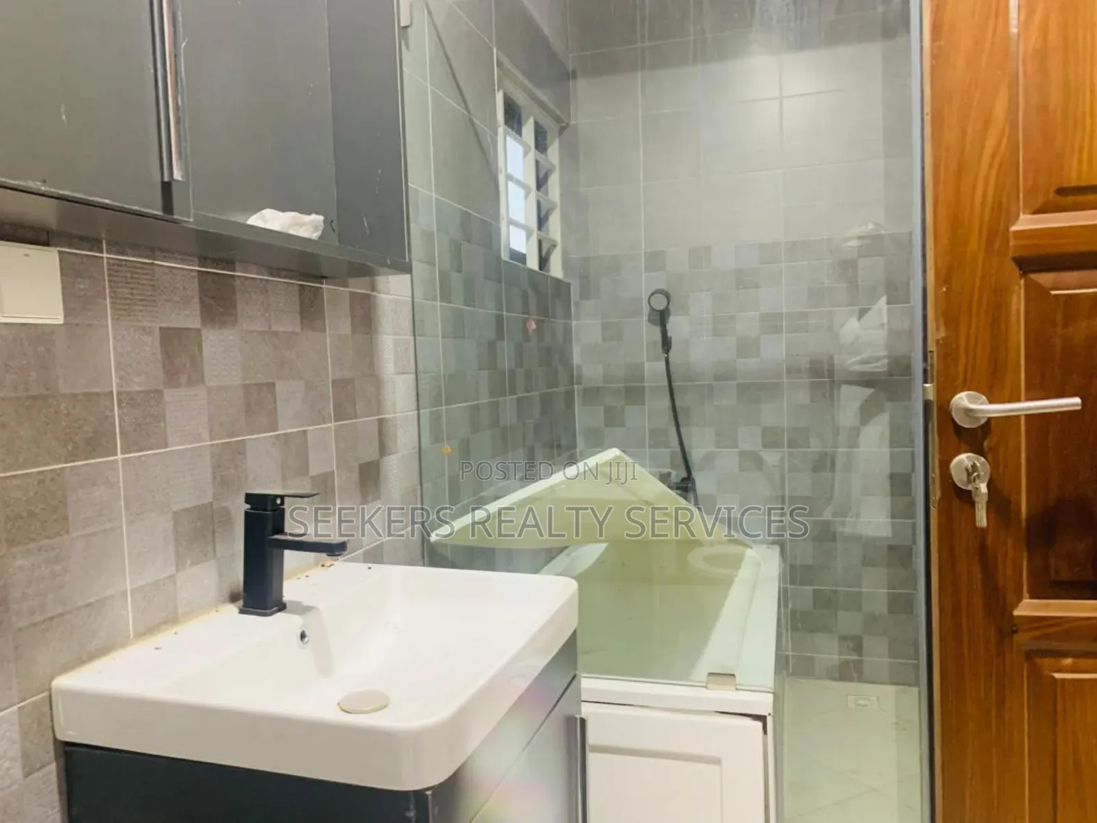 4bdrm House in Seekers Realty, Aburi for sale