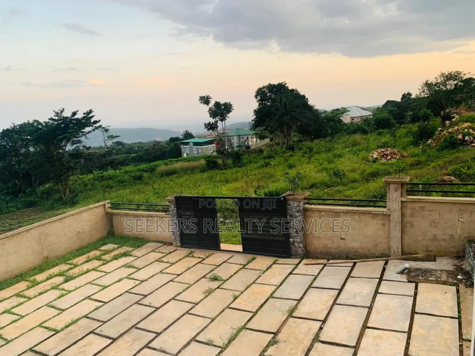 4bdrm House in Seekers Realty, Aburi for sale