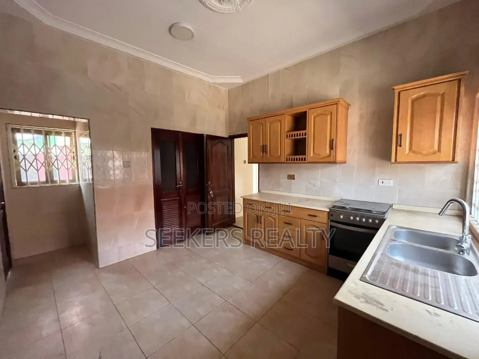 3bdrm House in Seekers Realty, Adjiriganor for rent