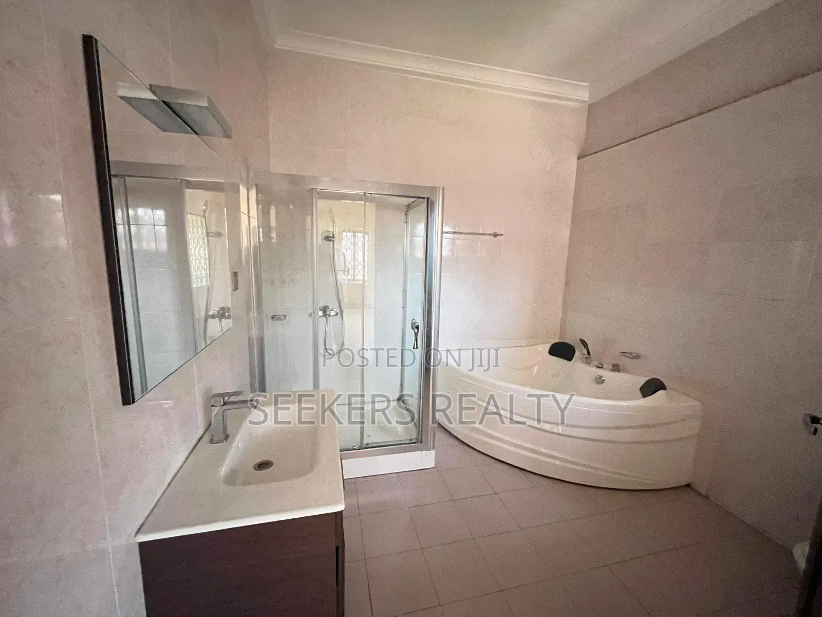 3bdrm House in Seekers Realty, Adjiriganor for rent