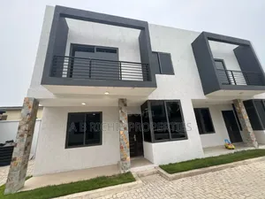 3bdrm Townhouse / Terrace in Ab Richie Properties, West Legon for rent