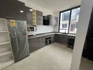 3bdrm Townhouse / Terrace in Ab Richie Properties, West Legon for rent