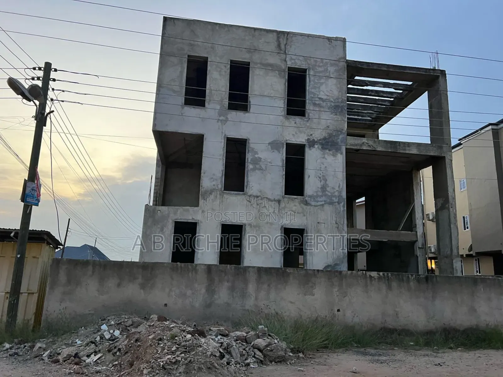 6bdrm Mansion in Ab Richie Properties, West Legon for sale