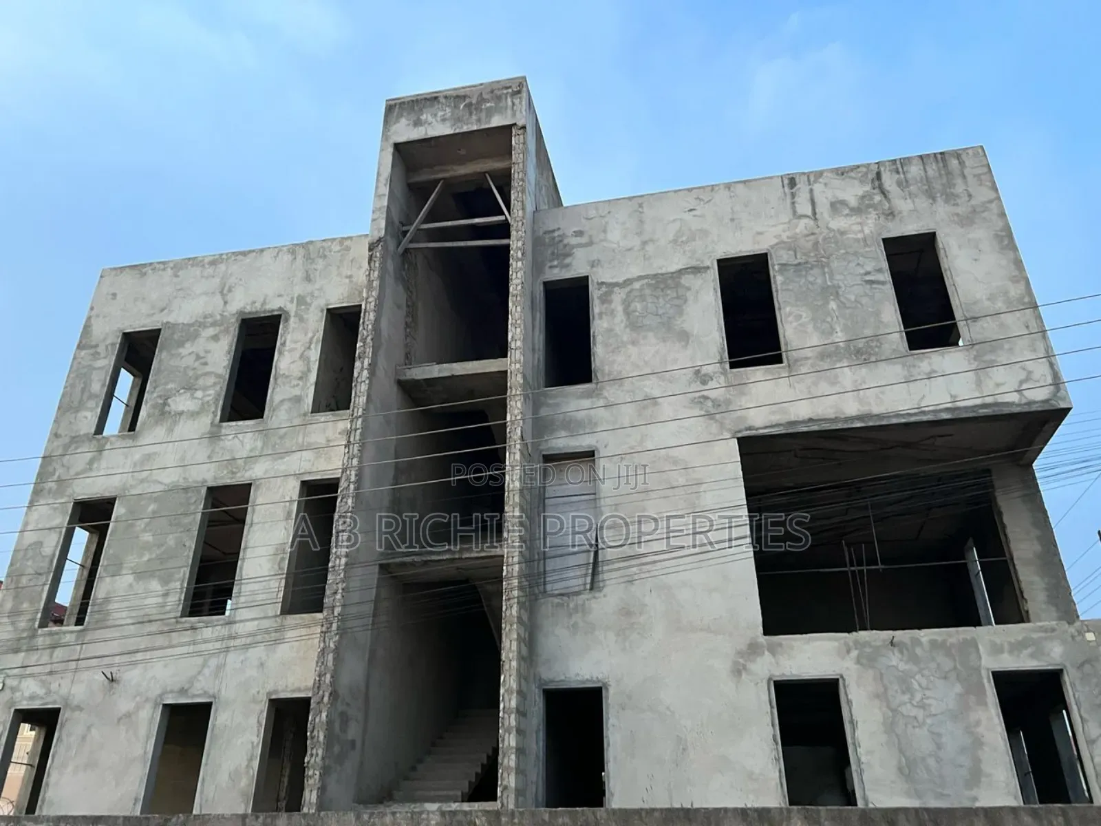 6bdrm Mansion in Ab Richie Properties, West Legon for sale