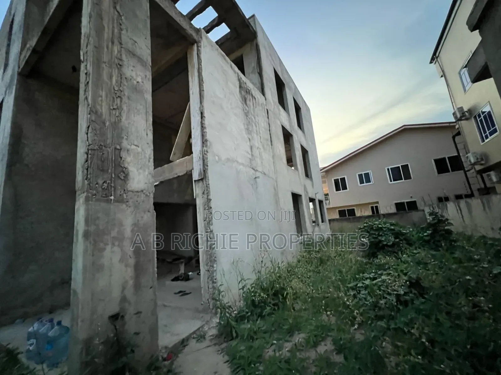 6bdrm Mansion in Ab Richie Properties, West Legon for sale