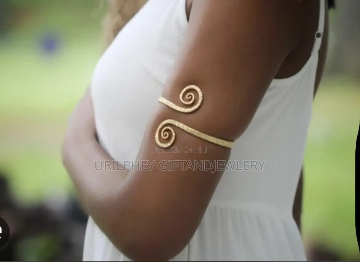 Ladies Armlet