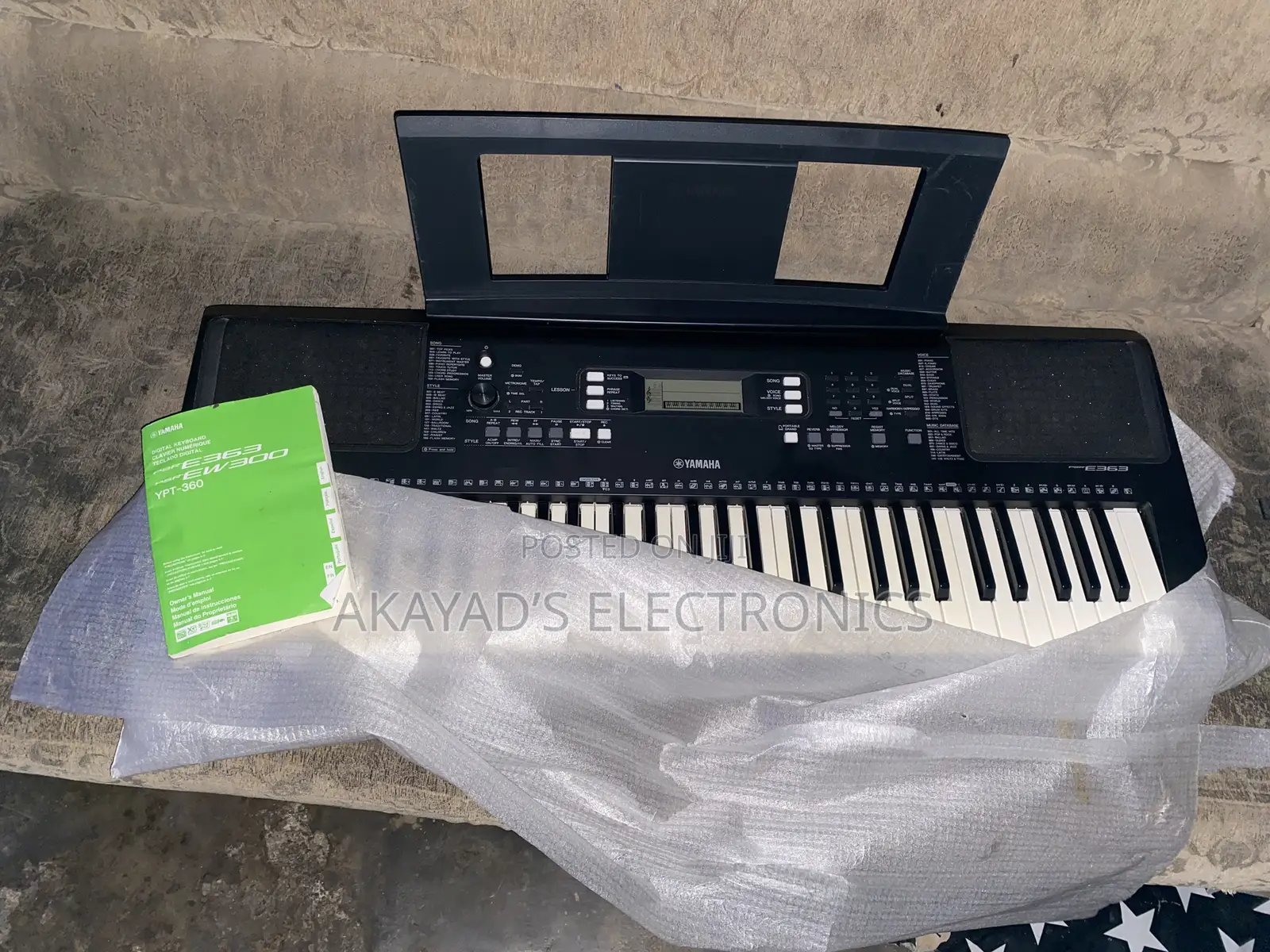 Yamaha PSR E363 Piano Keyboard Going for GHS 3500