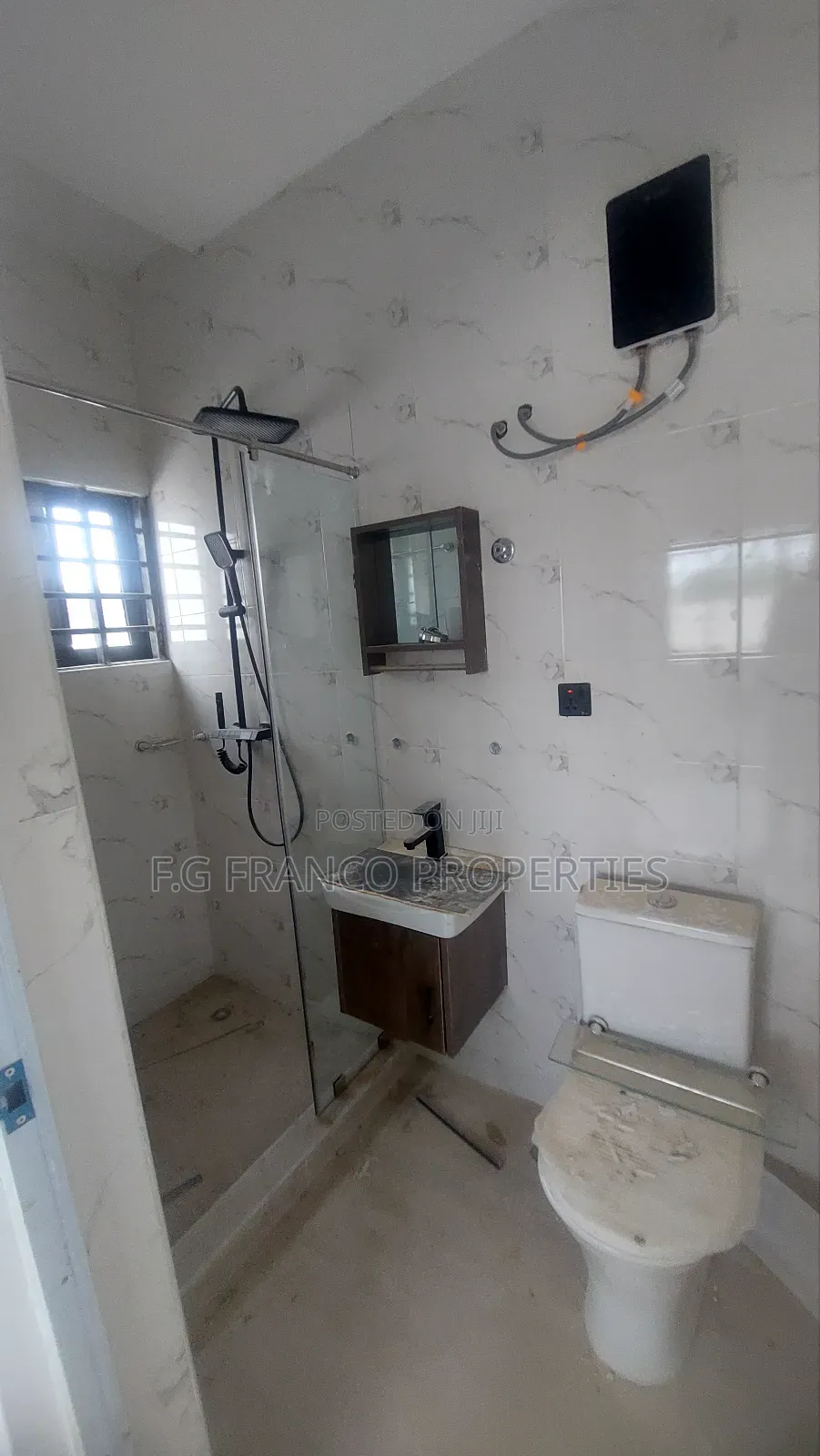 3bdrm House in Kg. Franco, Spintex for sale