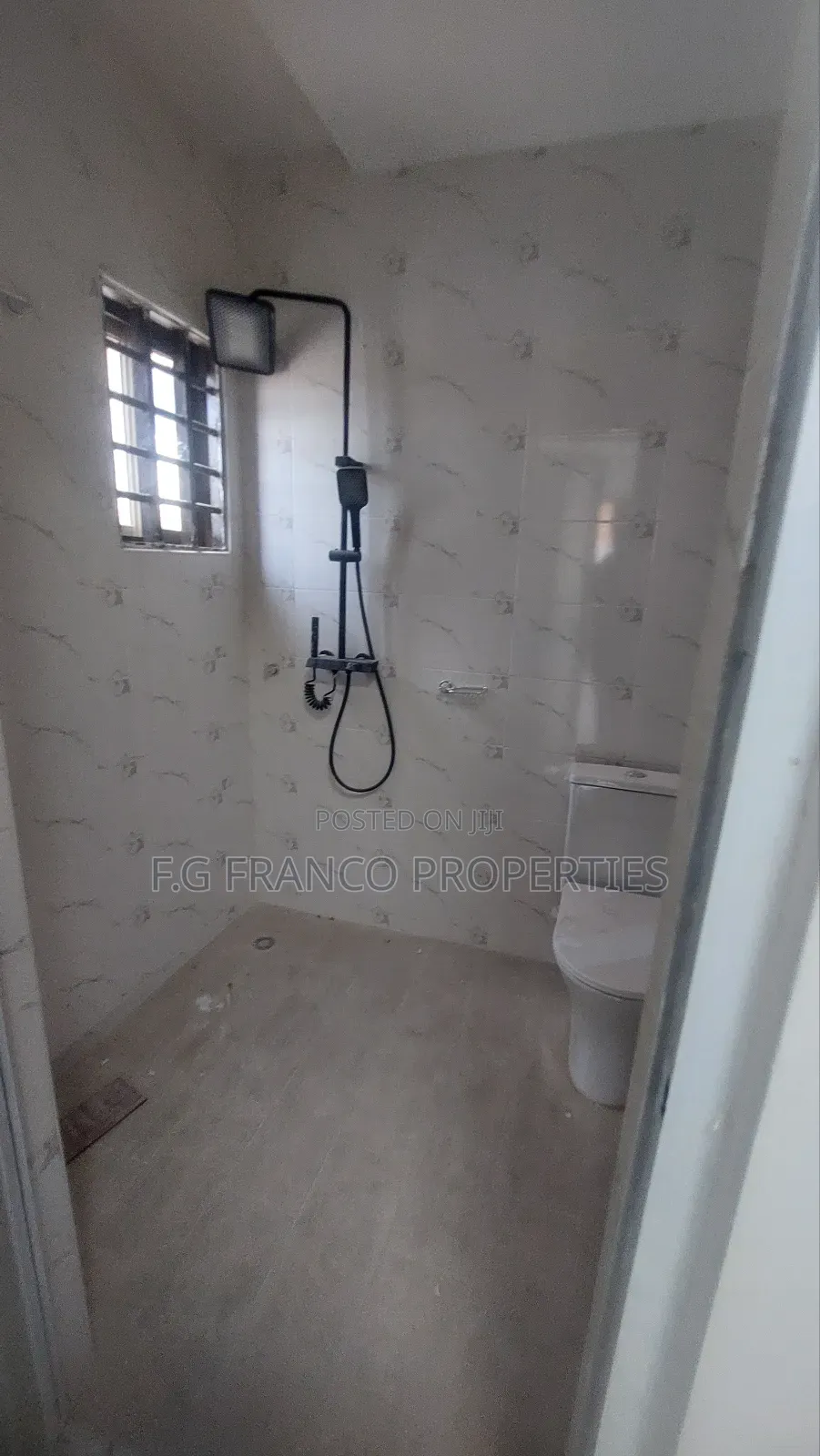 3bdrm House in Kg. Franco, Spintex for sale