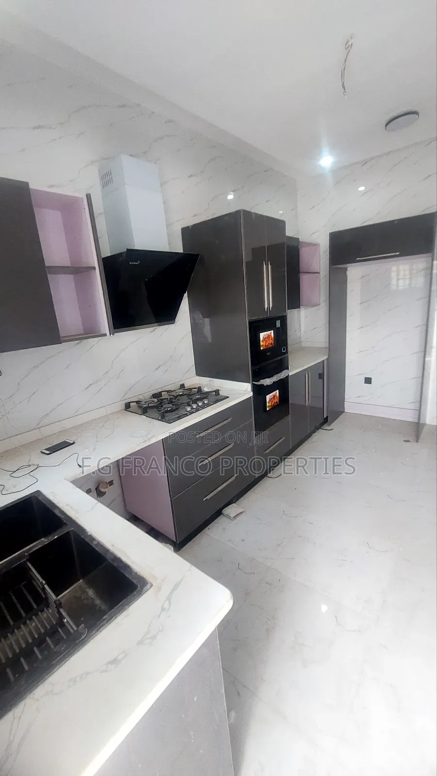 3bdrm House in Kg. Franco, Spintex for sale