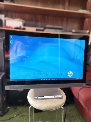 Desktop Computer HP Pavilion 24 8GB Intel Core i5 SSD 512GB