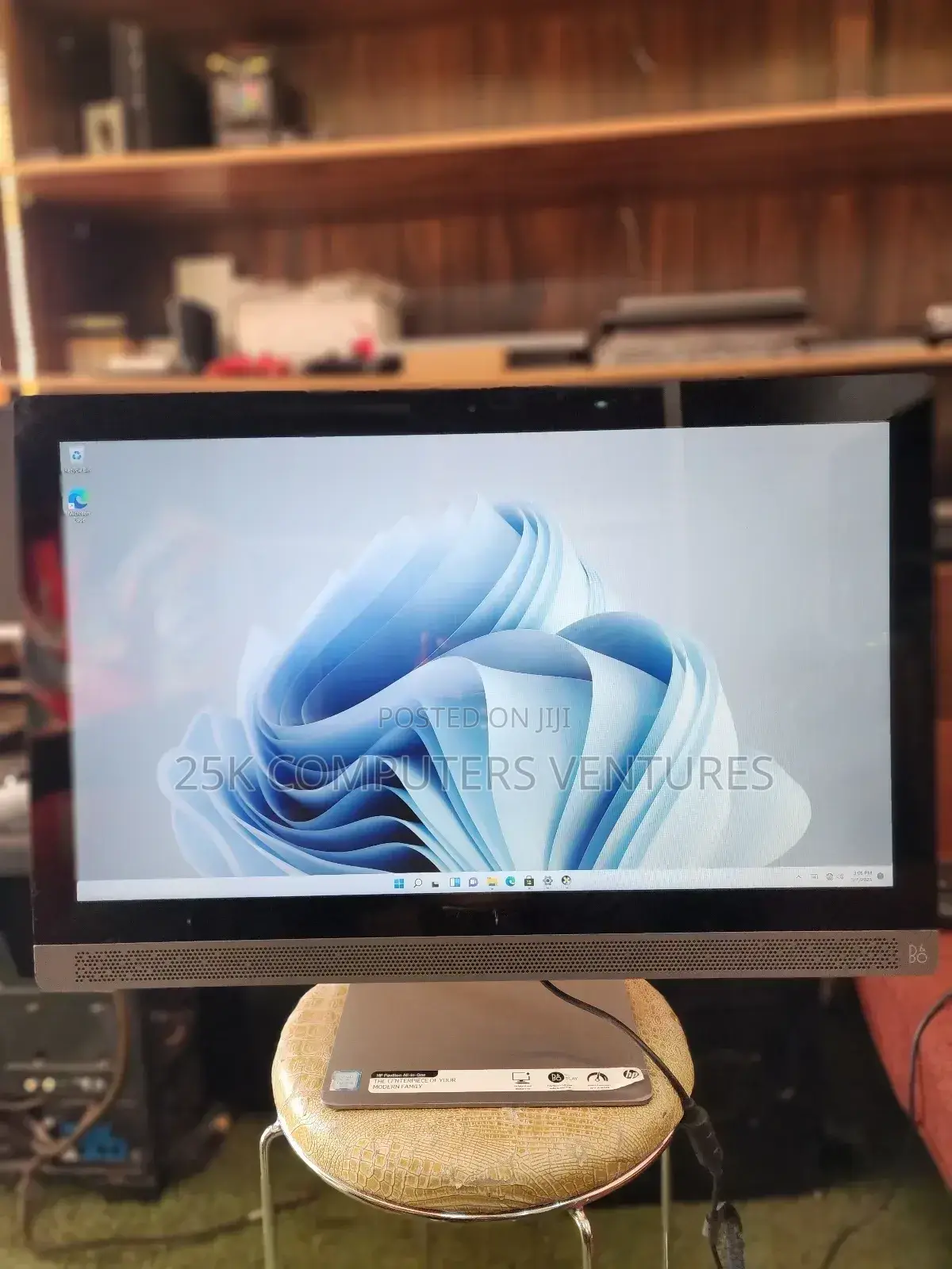 Desktop Computer HP Pavilion 24 8GB Intel Core i5 SSD 512GB