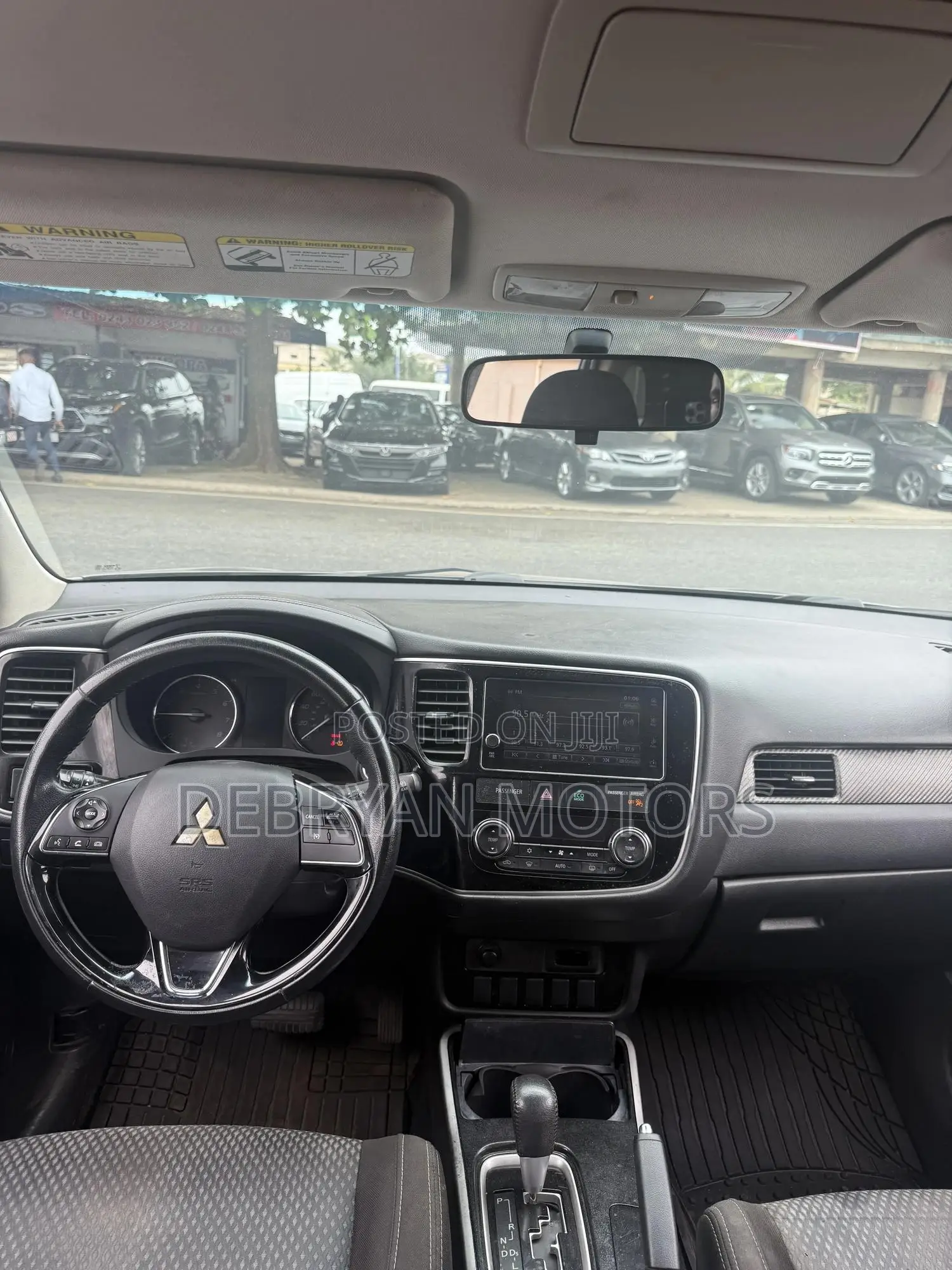 Mitsubishi Outlander SE FWD 2018 Gray