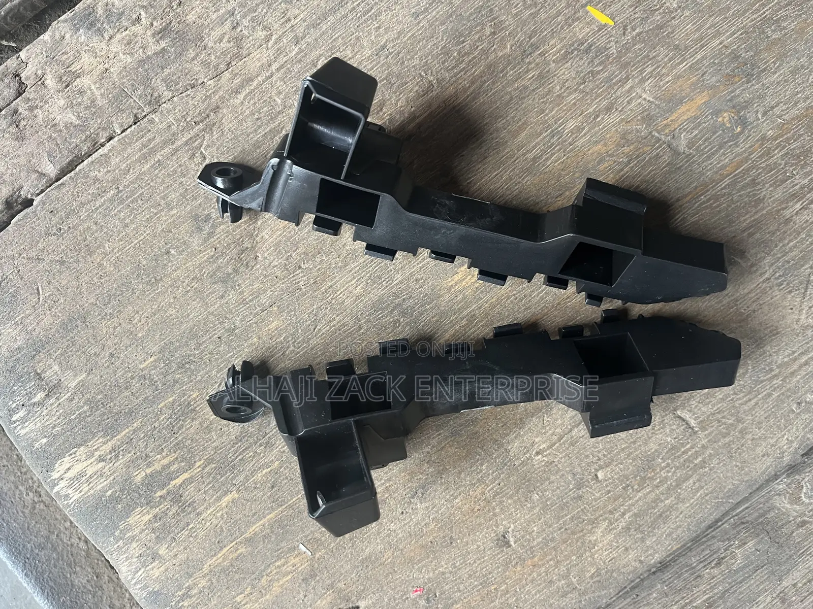 Accord 2018 Fender Bracket