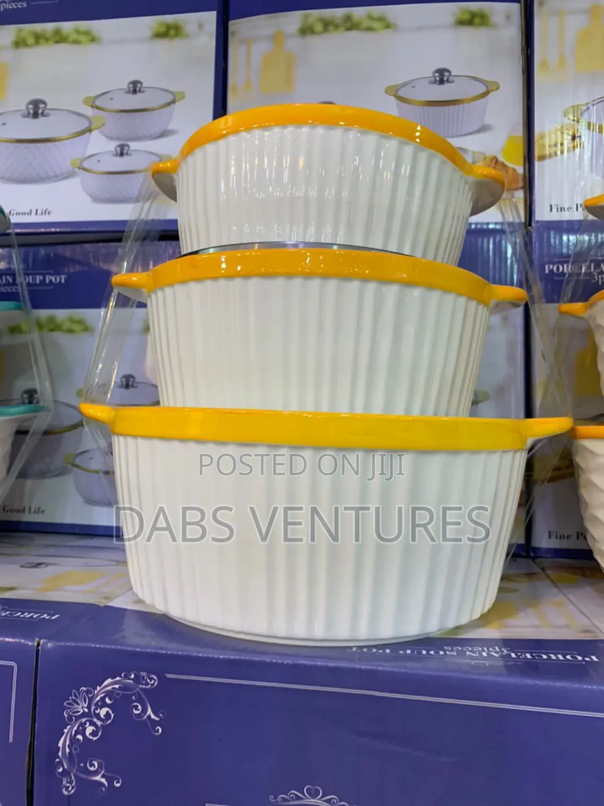 Classy Ceramic Serving Pot With Glass Cover