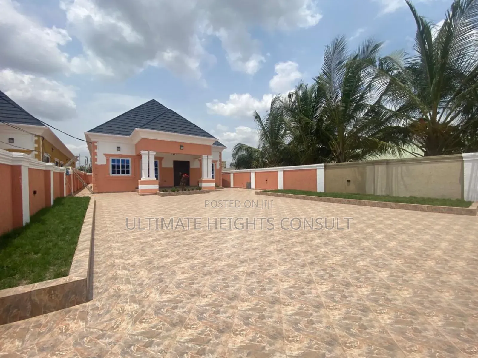 4bdrm House in Israel Achimota for sale