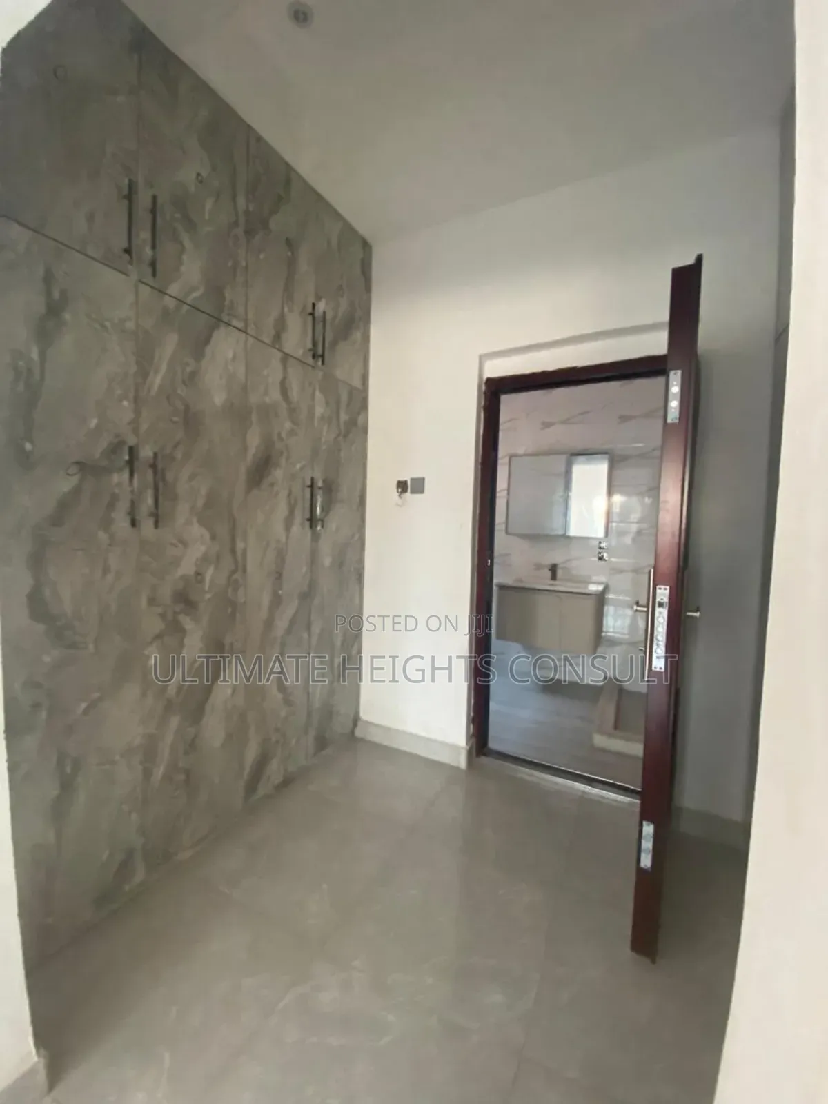 4bdrm House in Israel Achimota for sale
