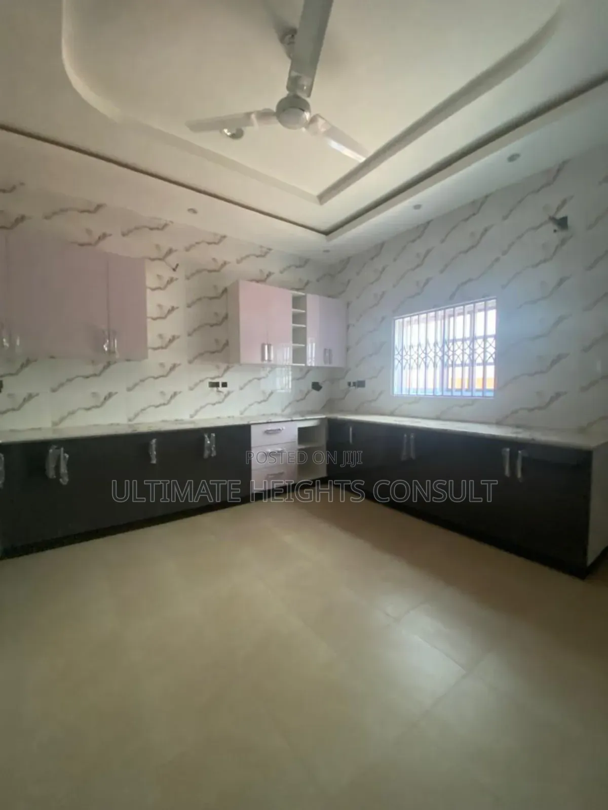 4bdrm House in Israel Achimota for sale