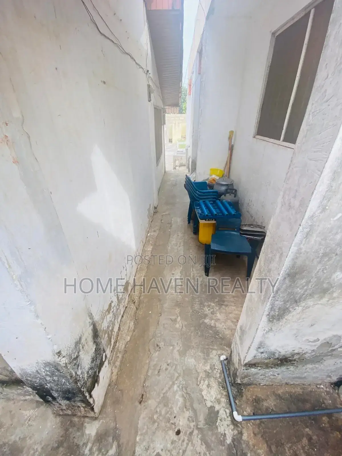 One Plot -Old House for Sale at Lapaz
