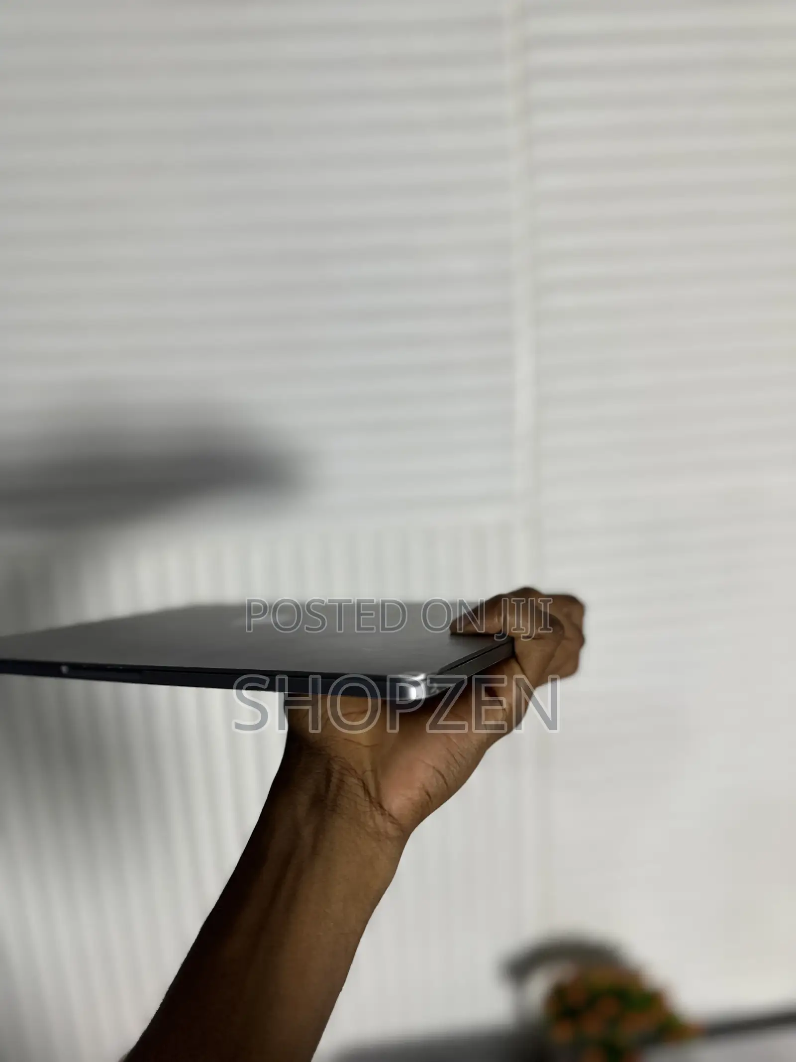 Laptop Apple MacBook Pro 2018 8GB Intel Core i5 SSD 256GB