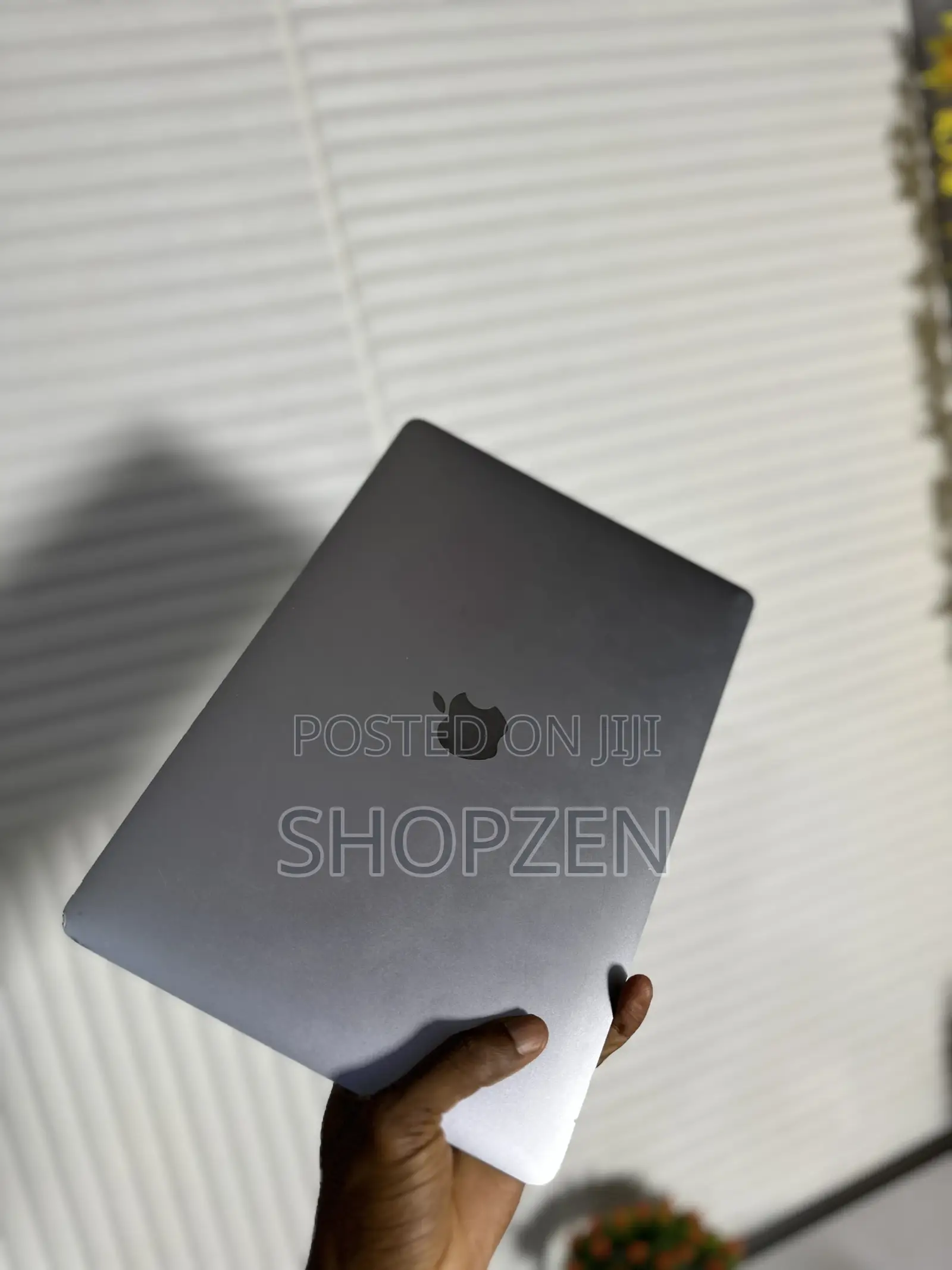 Laptop Apple MacBook Pro 2018 8GB Intel Core i5 SSD 256GB