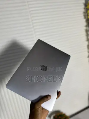 Laptop Apple MacBook Pro 2018 8GB Intel Core i5 SSD 256GB