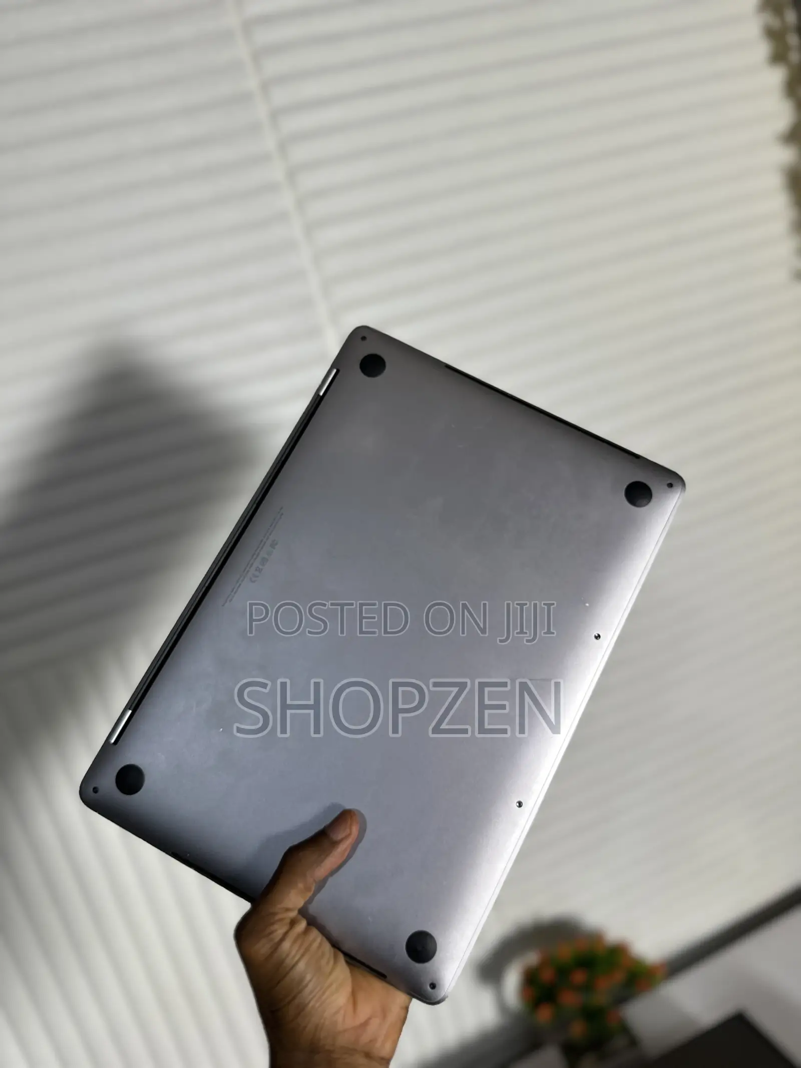 Laptop Apple MacBook Pro 2018 8GB Intel Core i5 SSD 256GB