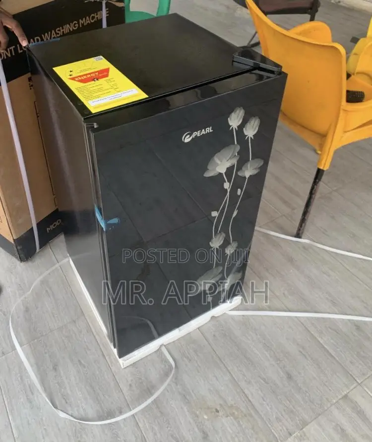 Ultra Cooling Pearl Single Door Table Top Fridge(Black)