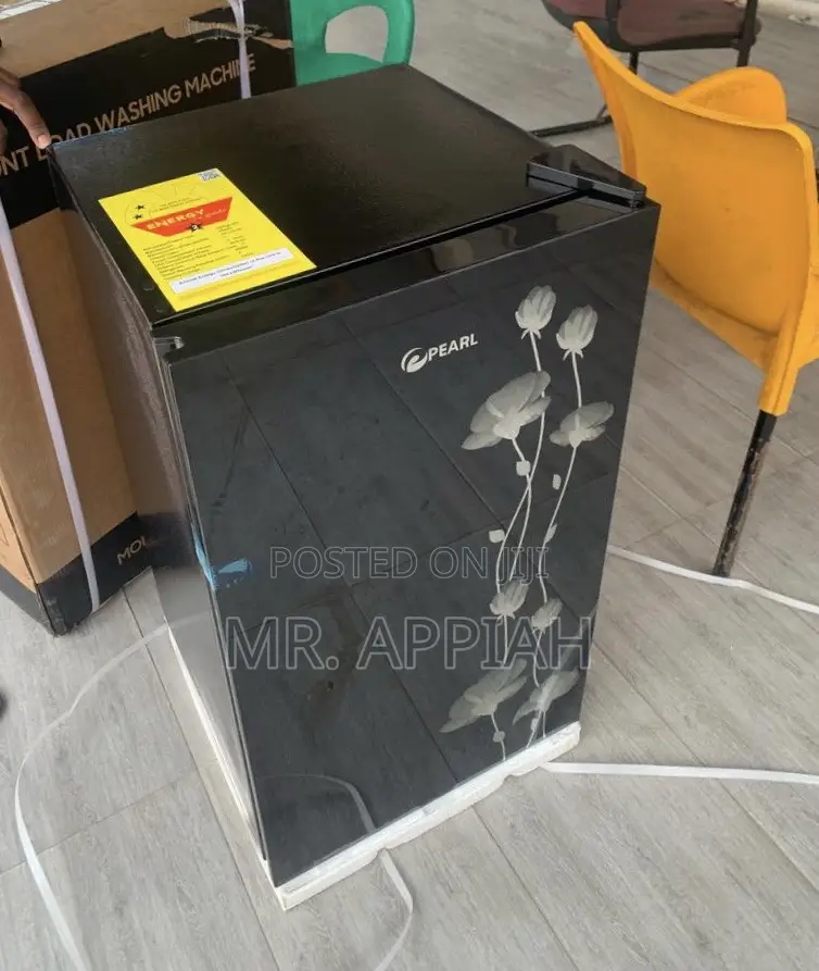 Extremely Cooling Pearl Single Door Table Top Fridge 