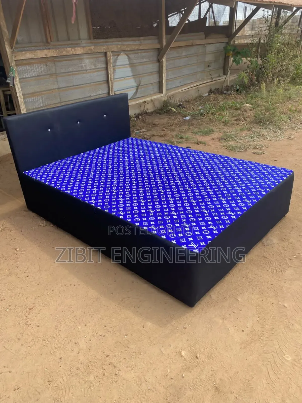 Inbuilt Double Bed