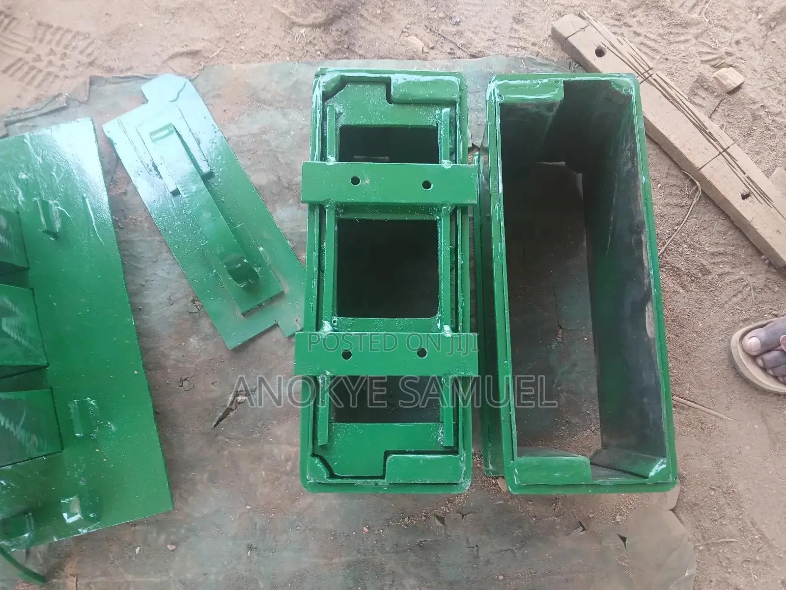 Concrete Block Moulds/Accessories