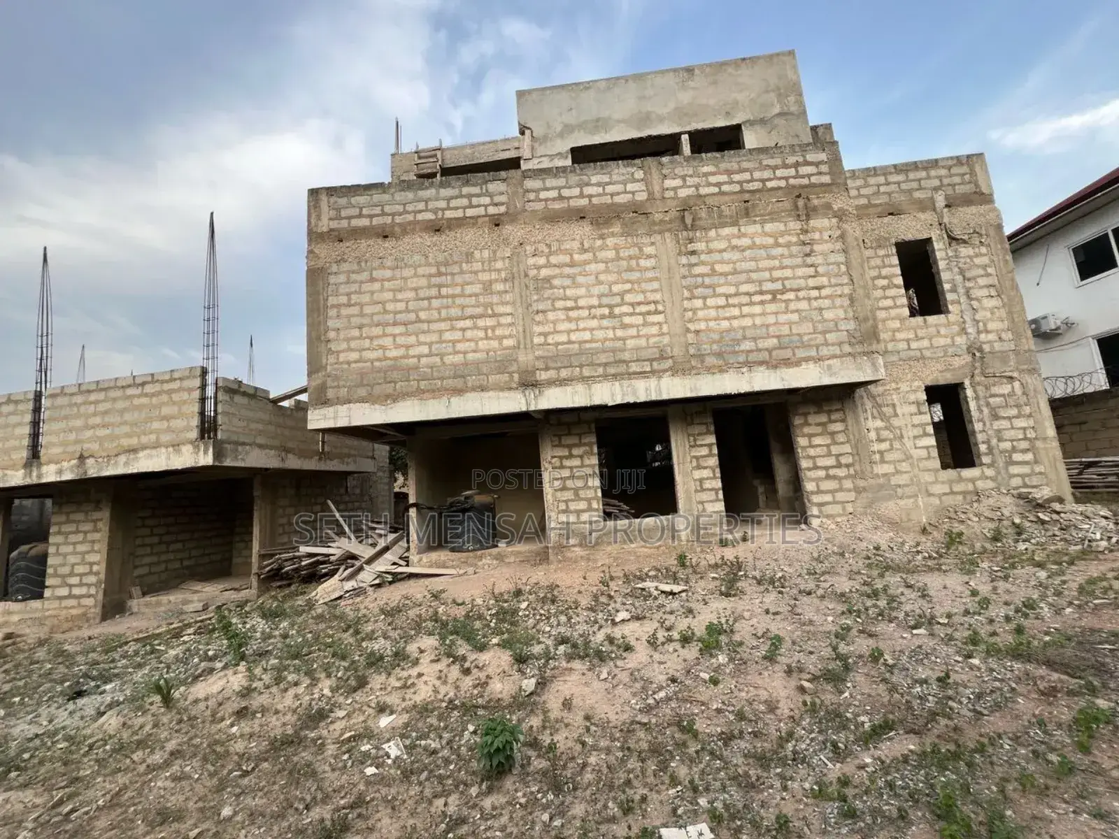 4bdrm House in Skm Properties, West Legon for sale
