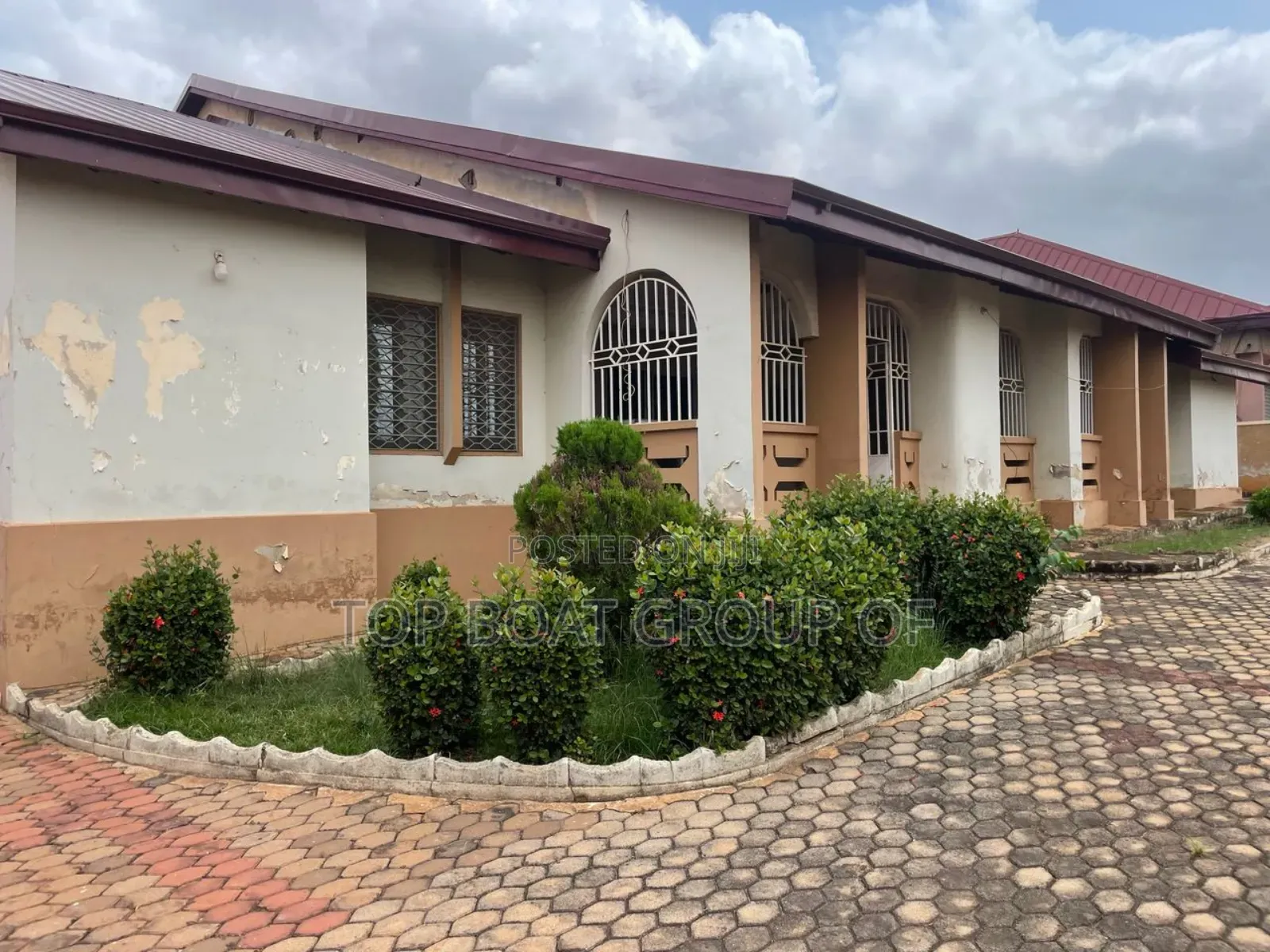 7bdrm House in Kwadaso - Top-Boat, Kumasi Metropolitan for sale